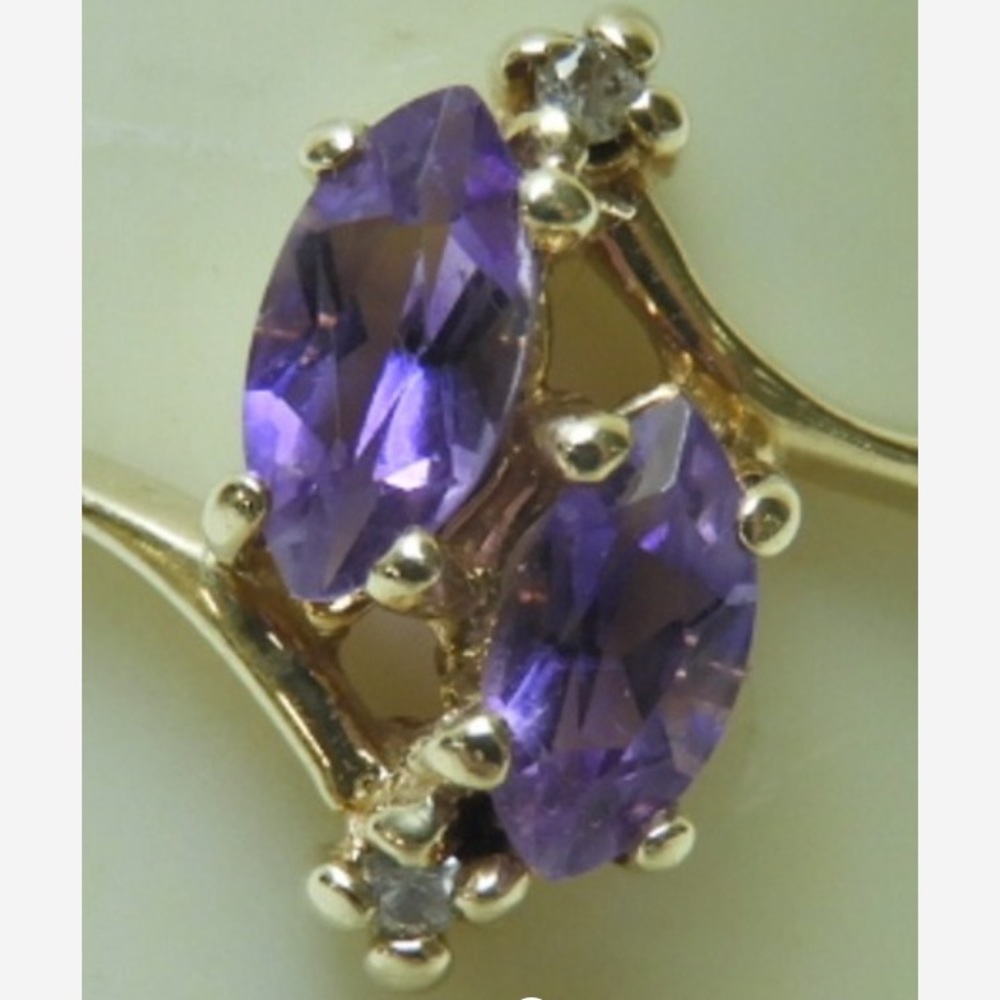 Preloved Solid 10k Amethyst Diamond Ring - image 4